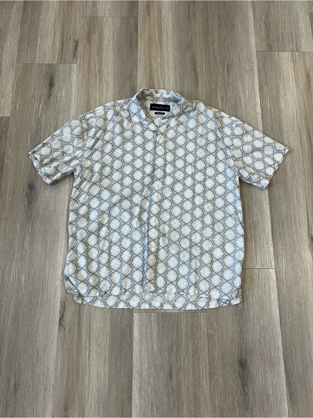 Abercrombie & Fitch Short Sleeve Button-Down Shirt - Light Blue & Gray Pattern